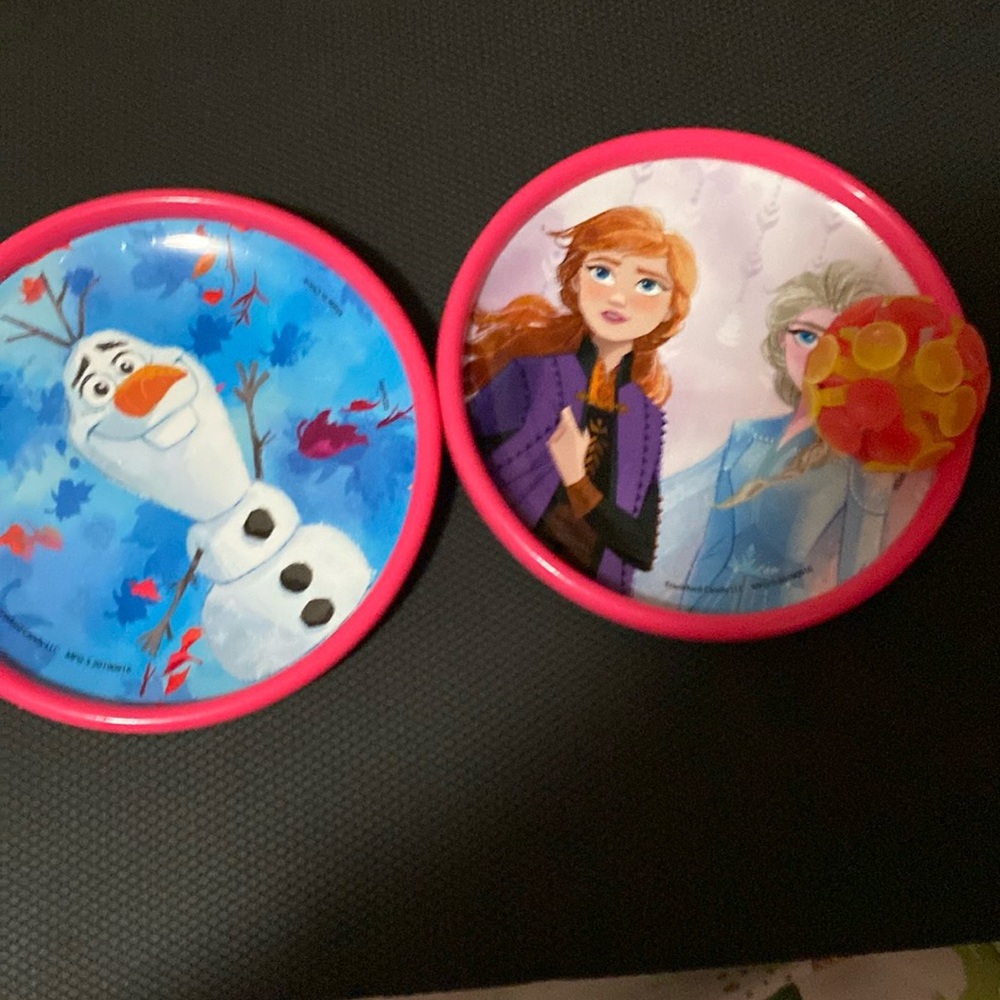 Frozen mock tennis game